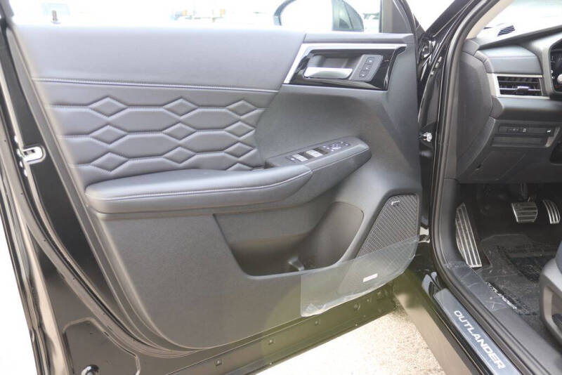 2026 Mitsubishi Outlander SEL