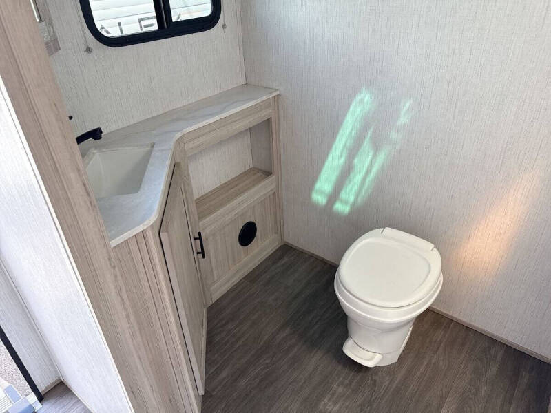 2022 Cruiser RV Shadow