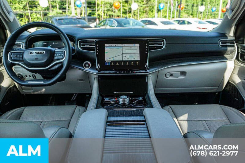 2023 Jeep Wagoneer Series III