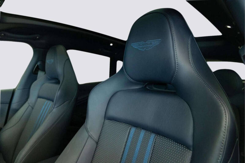 2025 Aston Martin DBX 707