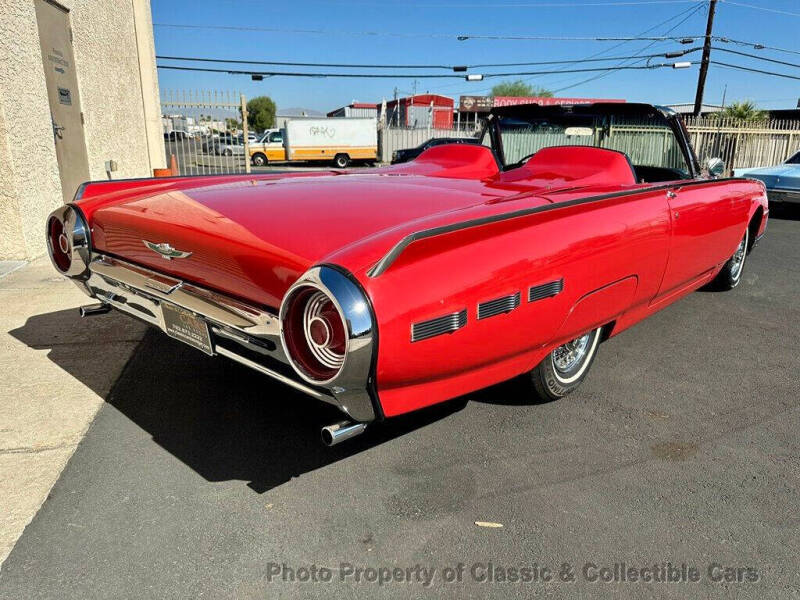 1962 Ford Thunderbird