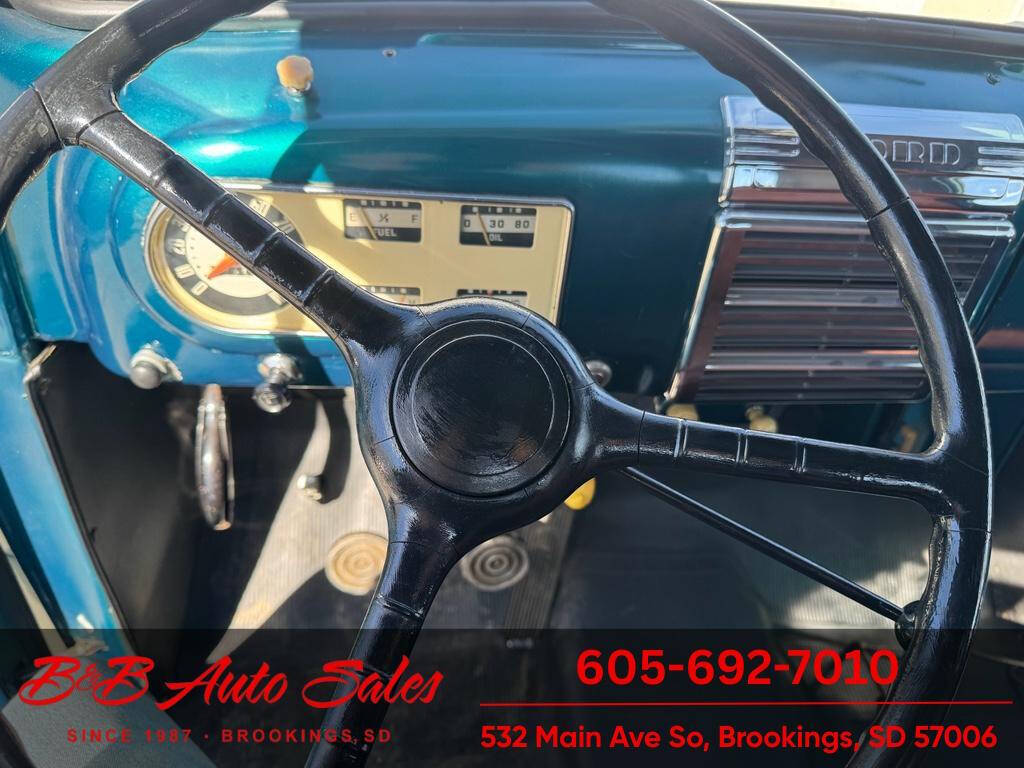 1950 Ford F-1 4