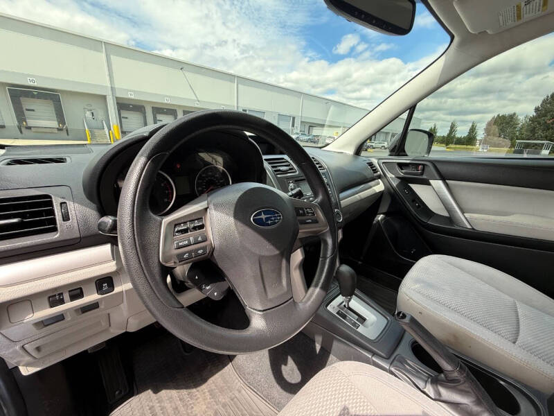 2015 Subaru Forester 2.5i