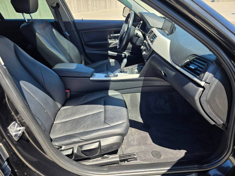 2013 BMW 3 Series 320i