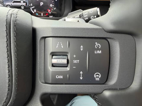 2026 Land Rover Defender 110 V8 P525