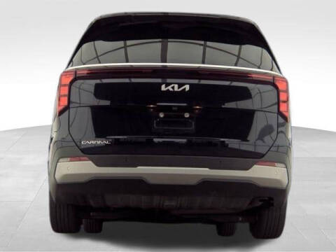 2025 Kia Carnival LXS