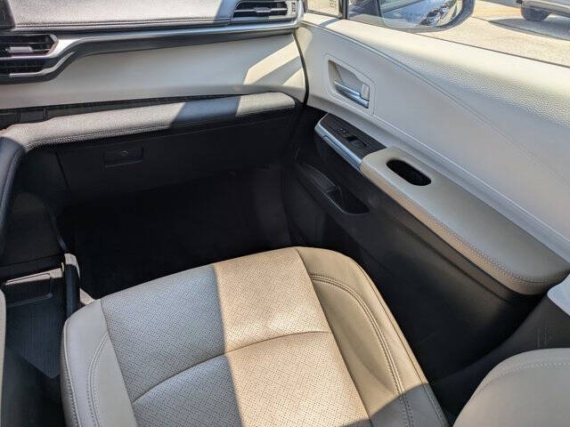 2023 Toyota Sienna Limited 7-Passenger