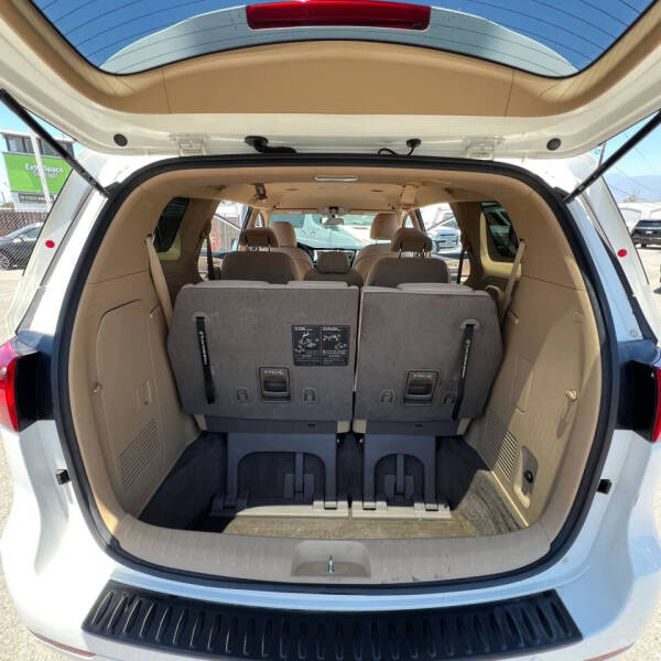 2017 Kia Sedona LX