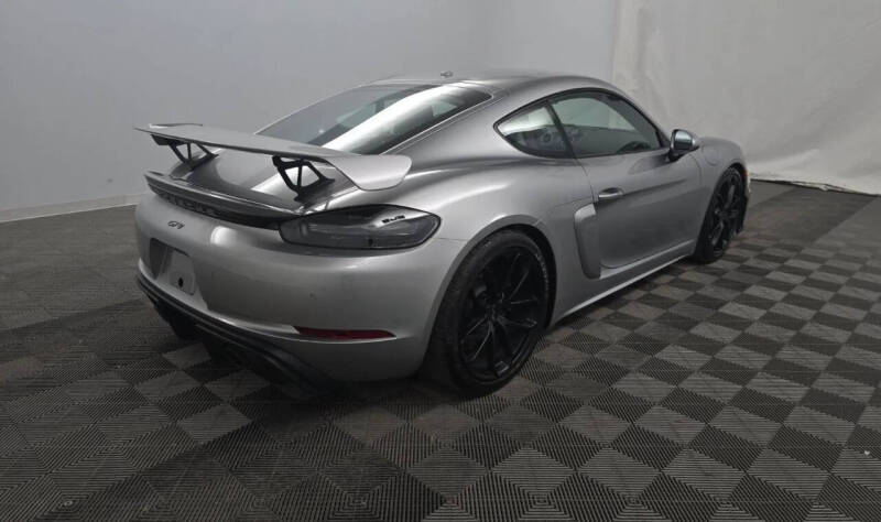 2021 Porsche 718 Cayman GT4