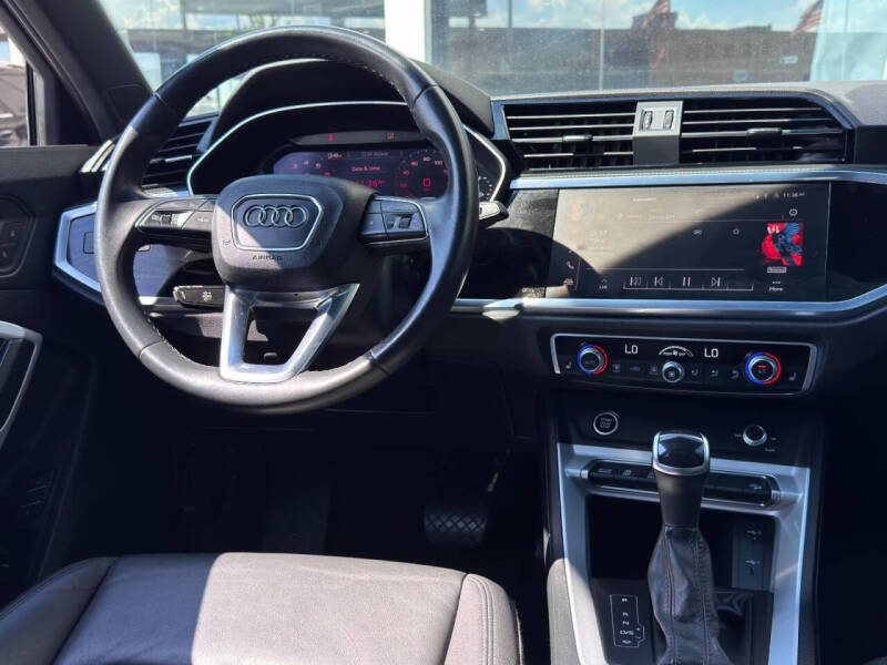 2023 Audi Q3 quattro S line Premium 45 TFSI