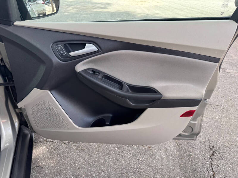 2015 Ford Focus SE