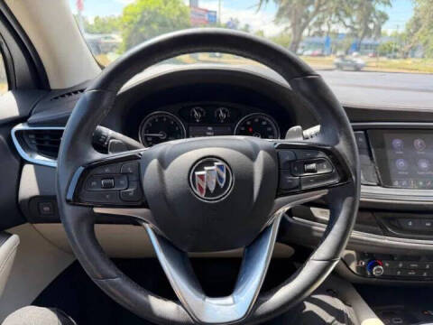 2023 Buick Enclave Essence