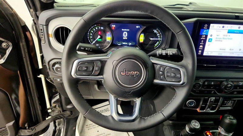 2025 Jeep Wrangler Sahara 4xe