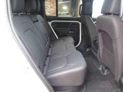 2025 Land Rover Defender 110 P300 S