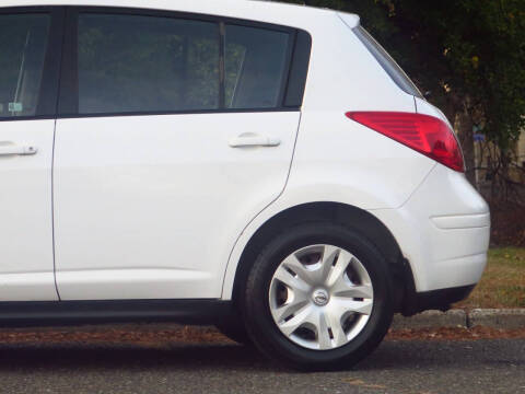 2010 Nissan Versa 1.8 S
