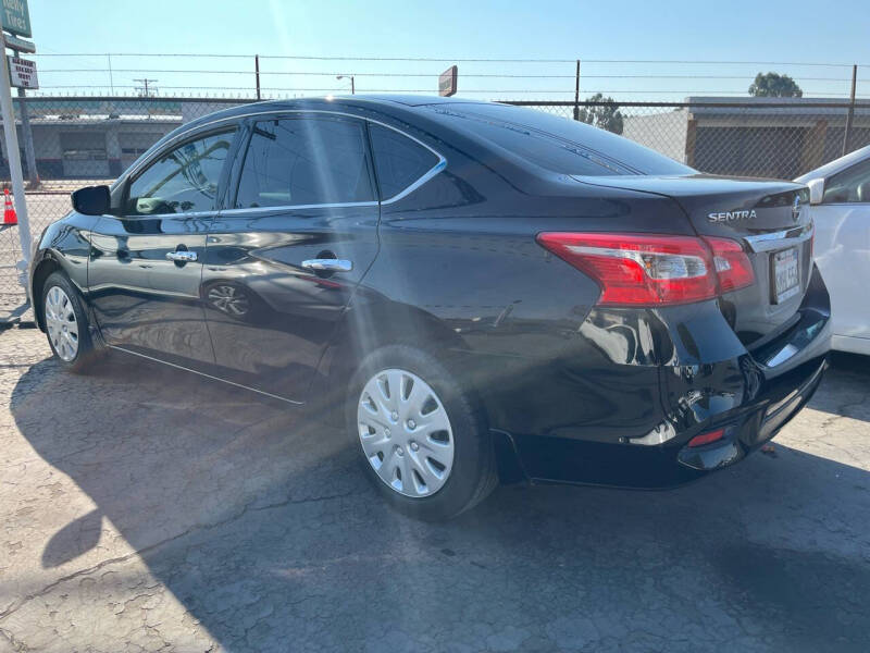 2019 Nissan Sentra S photo 6