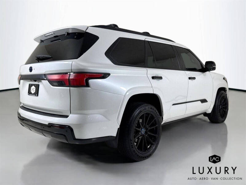 2024 Toyota Sequoia Capstone