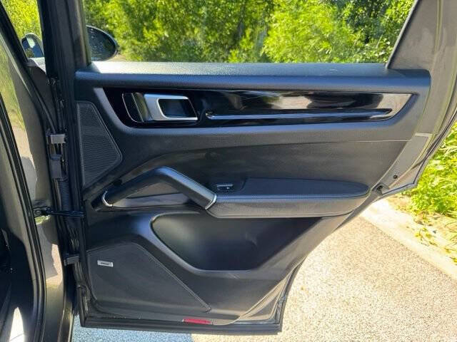 2023 Porsche Cayenne