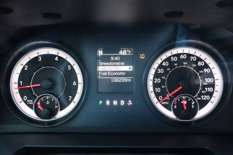 2016 RAM 1500 SLT