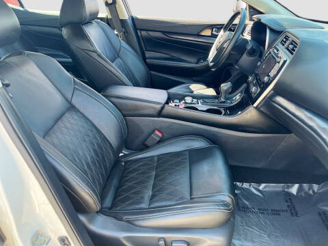 2023 Nissan Maxima 3.5 Platinum