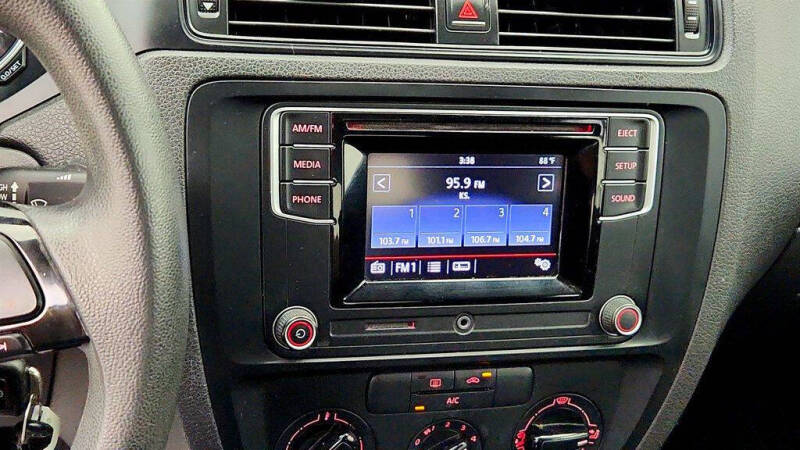 2016 Volkswagen Jetta
