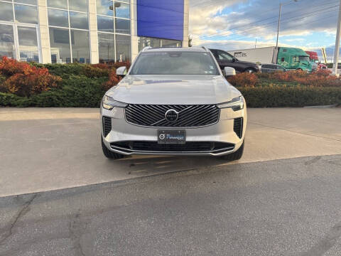 2025 Volvo XC90 B6 Plus Bright Theme 7P