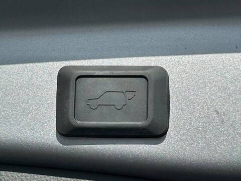 2025 Toyota RAV4 Hybrid XLE Premium