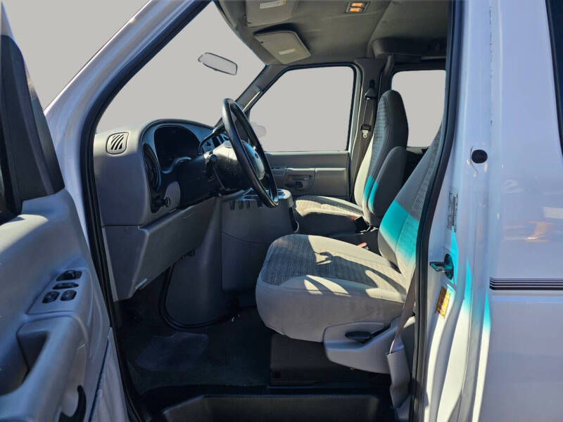 2001 Ford E-Series E-350 SD XLT