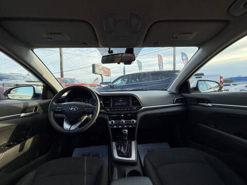 2020 Hyundai Elantra SE