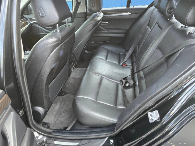 2016 BMW 5 Series 528i