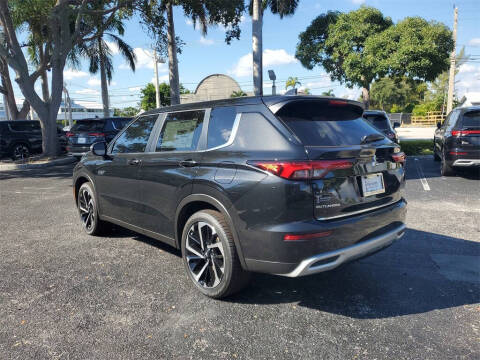 2025 Mitsubishi Outlander PHEV SE