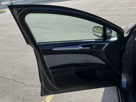 2015 Ford Fusion Hybrid S