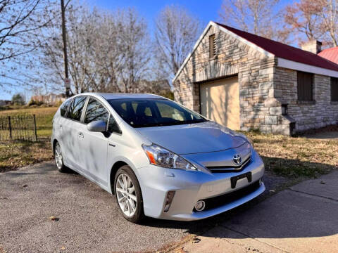 2014 Toyota Prius v for sale at ARCH AUTO SALES in Saint Louis MO