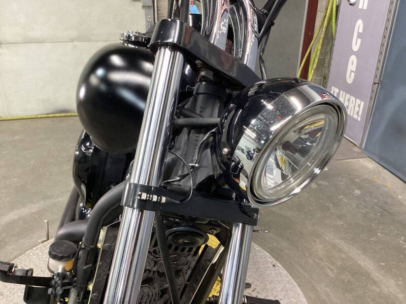 2011 Kawasaki Vulcan® 900 Custom SE