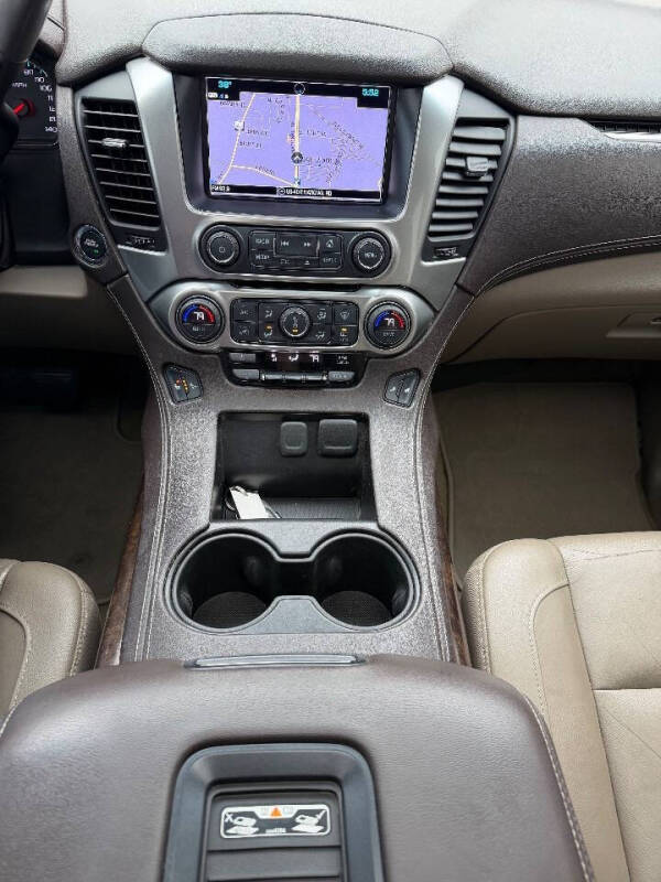 2017 Chevrolet Suburban LT