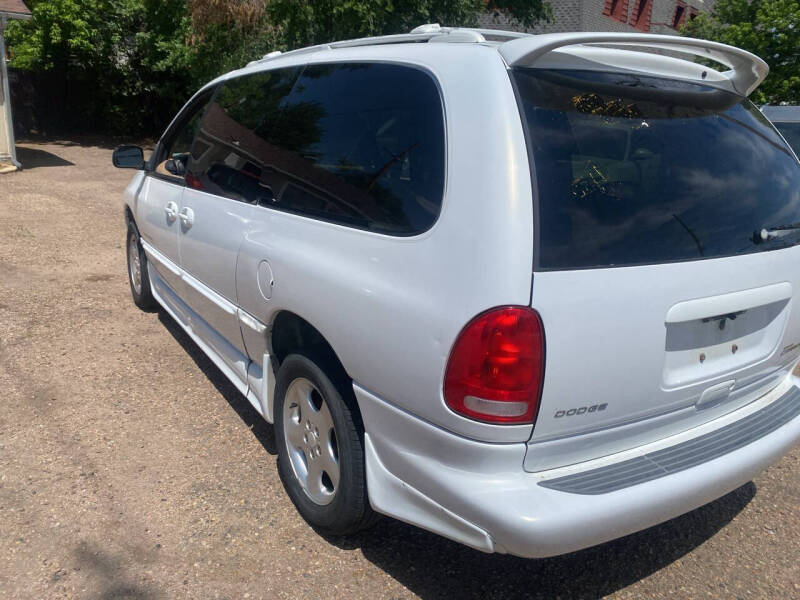 2000 Dodge Grand Caravan ES