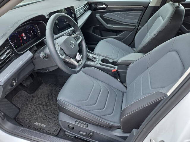 2025 Volkswagen Jetta SEL