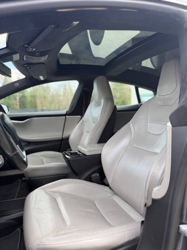2016 Tesla Model S 85D