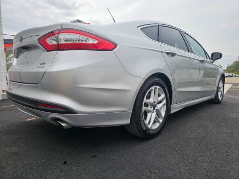 2015 Ford Fusion SE