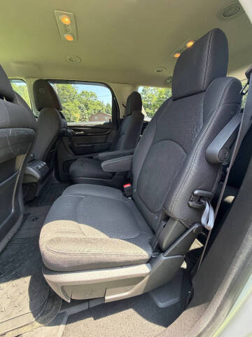 2015 GMC Acadia SLE-2