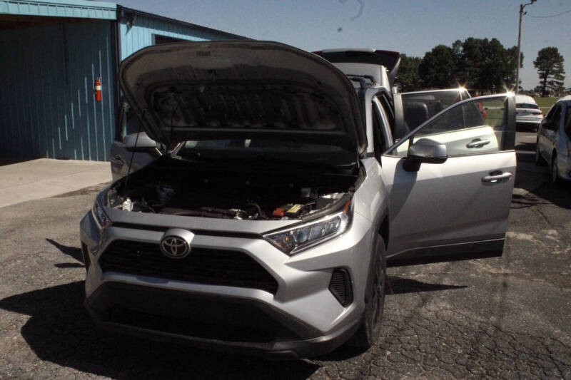 2019 Toyota RAV4 LE