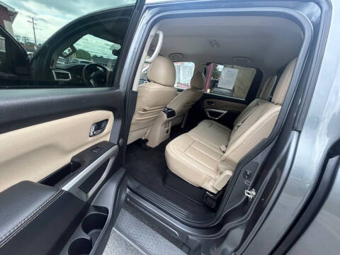 2017 Nissan Titan SV
