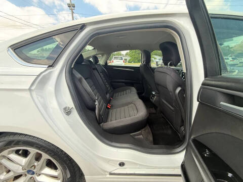 2014 Ford Fusion SE