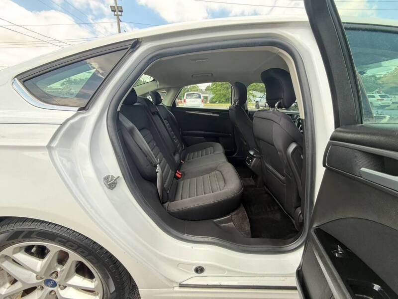 2014 Ford Fusion SE