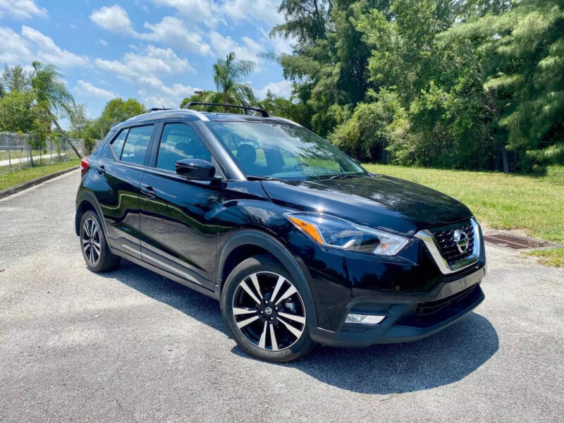 2020 Nissan Kicks SR
