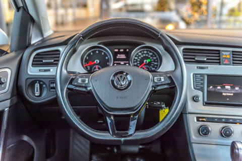 2016 Volkswagen Golf TSI S