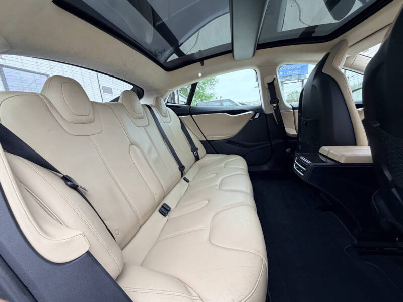 2013 Tesla Model S Performance
