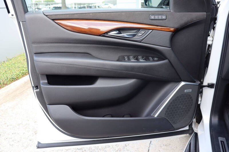 2020 Cadillac Escalade Premium Luxury