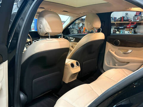 2016 Mercedes-Benz C-Class
