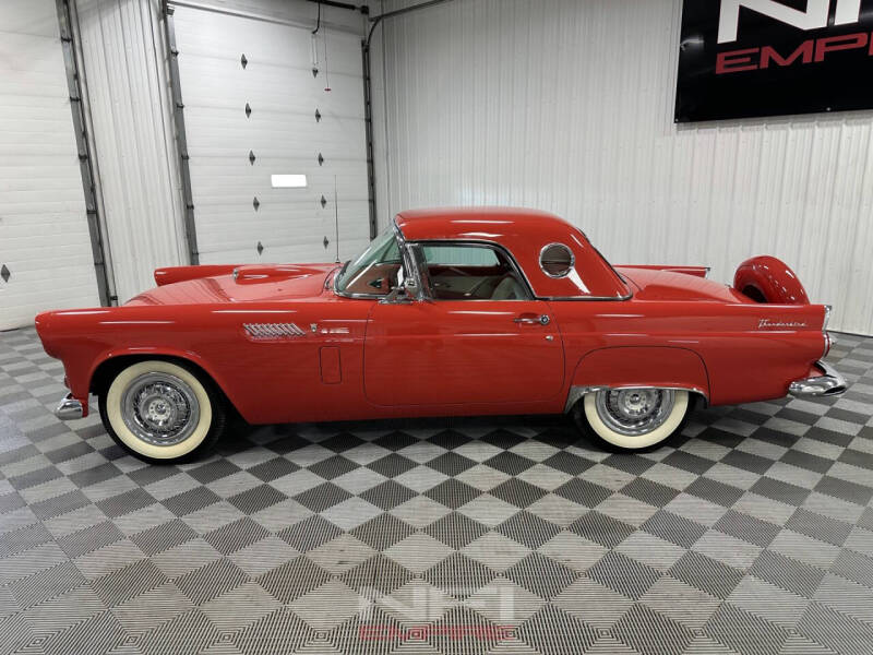1956 Ford Thunderbird
